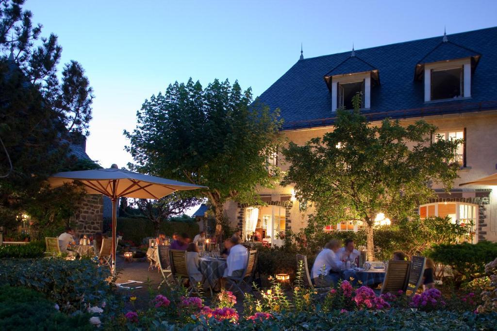 Le Bailliage Hotel & Spa Salers Εξωτερικό φωτογραφία