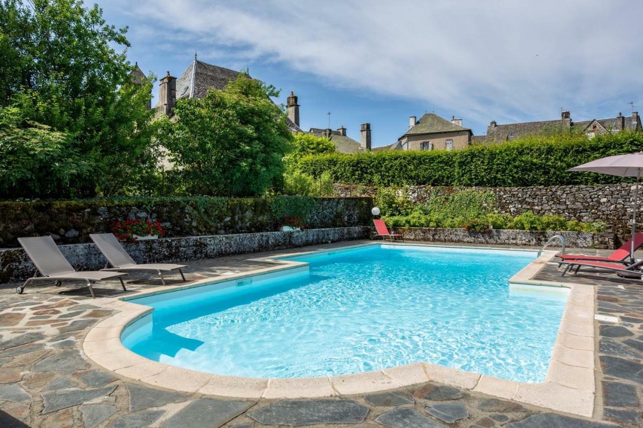 Le Bailliage Hotel & Spa Salers Εξωτερικό φωτογραφία